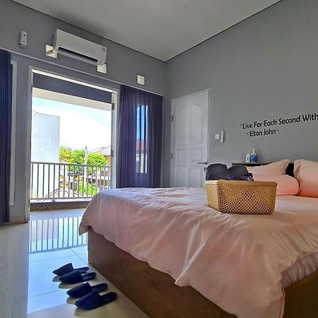 Villa Palm Springs By Reqhome Ciater Hilir 外观 照片