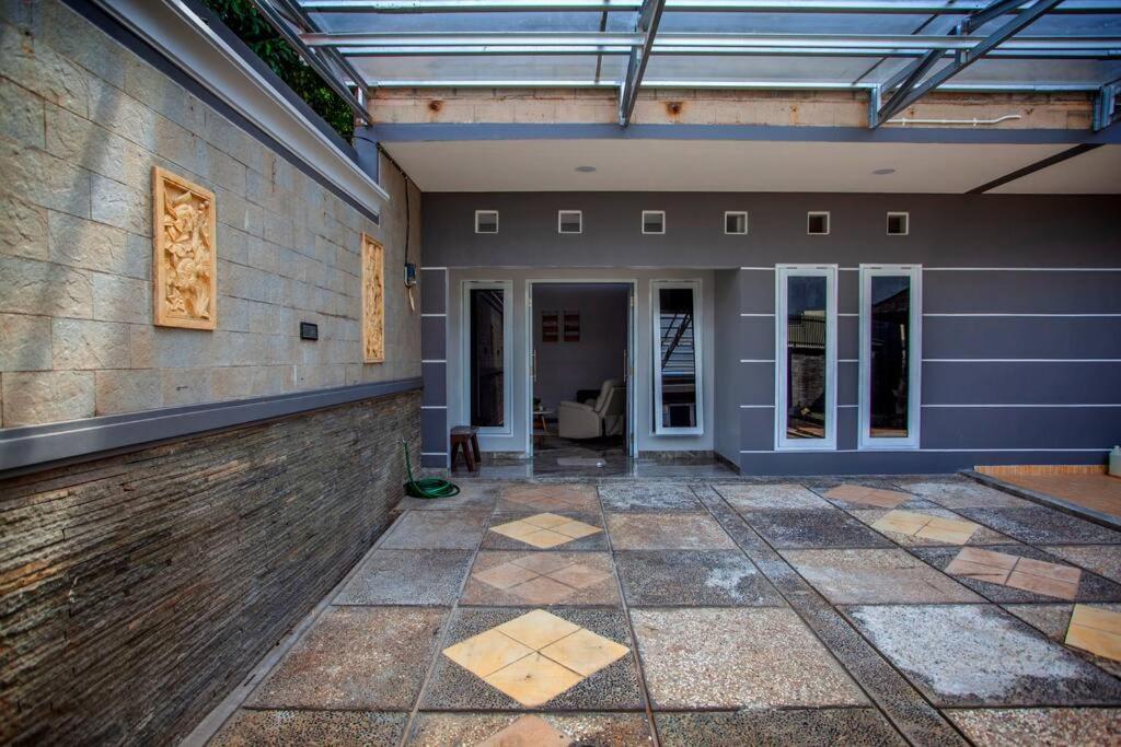 Villa Palm Springs By Reqhome Ciater Hilir 外观 照片