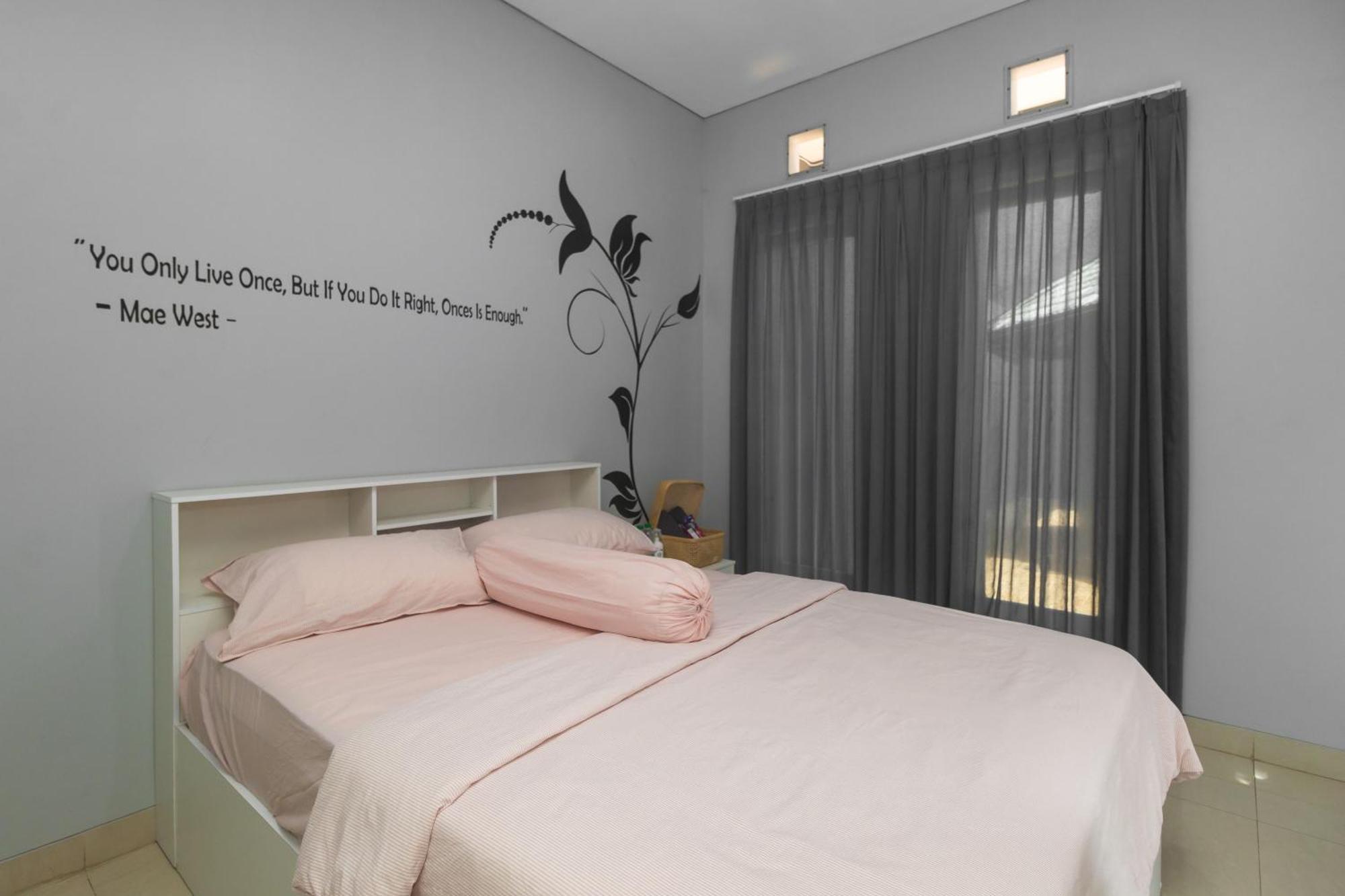 Villa Palm Springs By Reqhome Ciater Hilir 外观 照片