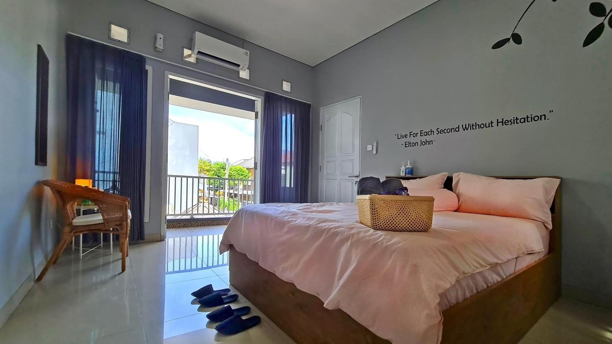 Villa Palm Springs By Reqhome Ciater Hilir 外观 照片