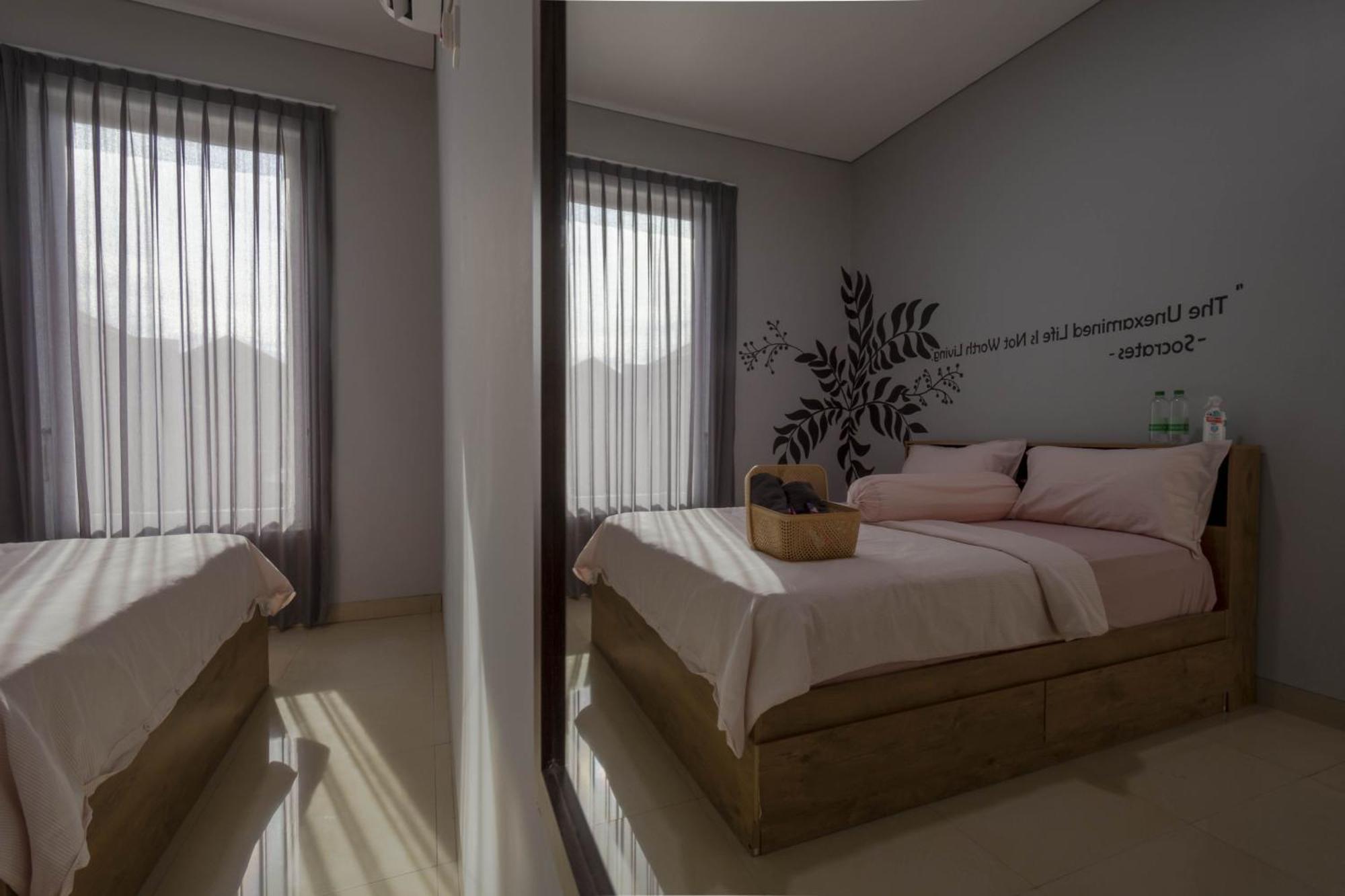 Villa Palm Springs By Reqhome Ciater Hilir 外观 照片